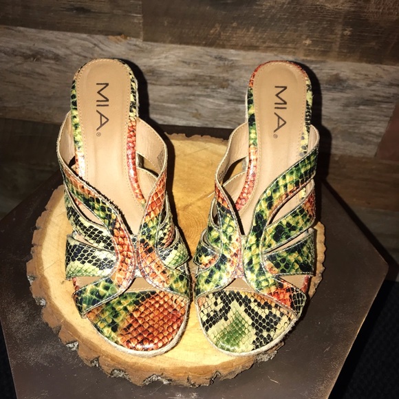 MIA raisinette platform snakeskin pattern - Picture 3 of 7